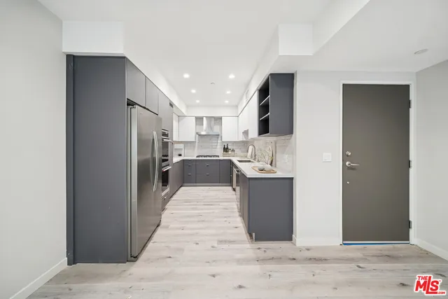 $4,611 | 1051 South Corning Street, Unit 103, Los Angeles, CA 90035