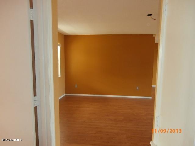 265 Benchor Road Northwest Palm Bay, FL 32907 - Photo 8 of 14 a view of bathroom