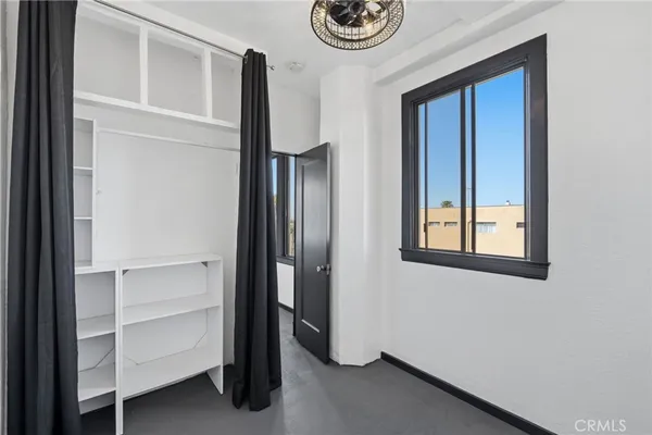 $306,500 | 315 West 3rd Street, Unit 410, Long Beach, CA 90802