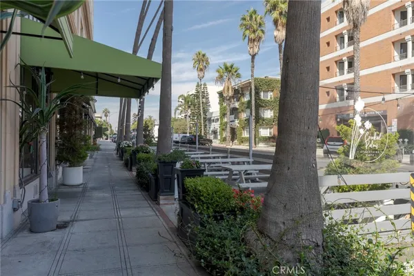 $306,500 | 315 West 3rd Street, Unit 410, Long Beach, CA 90802
