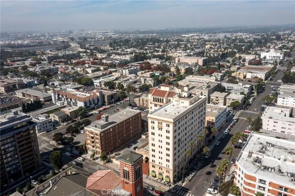 $306,500 | 315 West 3rd Street, Unit 410, Long Beach, CA 90802
