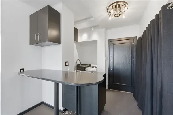 $306,500 | 315 West 3rd Street, Unit 410, Long Beach, CA 90802