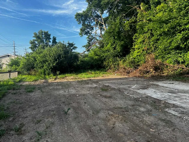 $2,500 | 111 Midkiff Street, Harrisburg, IL 62946