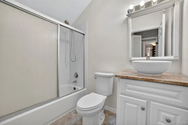 $374,999 | 132 Stonemeadow Drive, South Salem, NY 10590