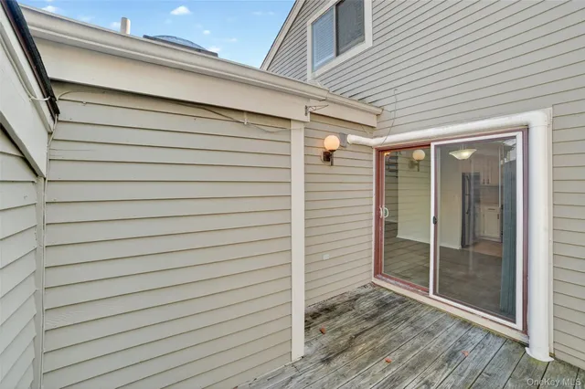 $374,999 | 132 Stonemeadow Drive, South Salem, NY 10590