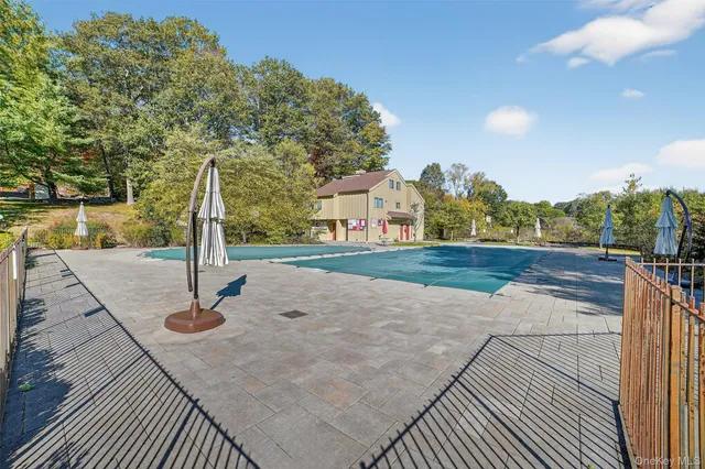 $374,999 | 132 Stonemeadow Drive, South Salem, NY 10590