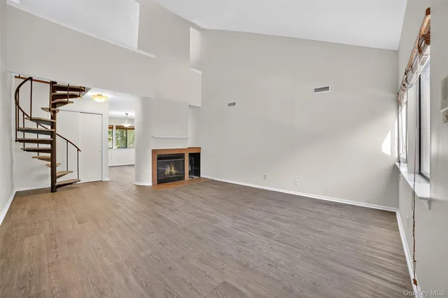 $374,999 | 132 Stonemeadow Drive, South Salem, NY 10590