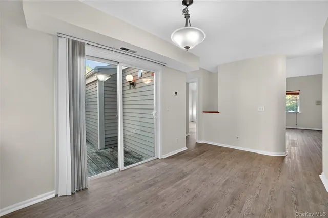 $374,999 | 132 Stonemeadow Drive, South Salem, NY 10590