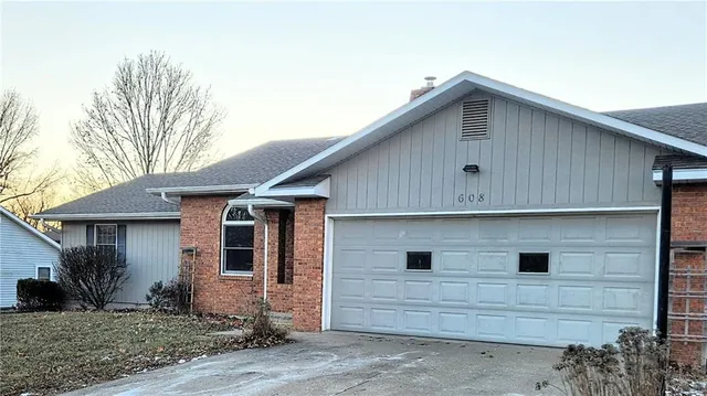 $335,000 | 608 South 12th Terrace, Savannah, MO 64485