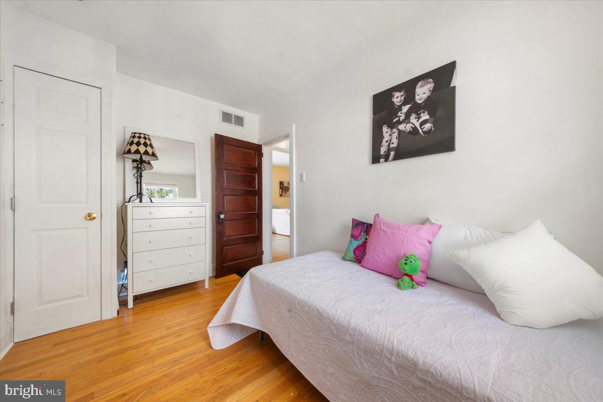 313 Fairview Avenue Moorestown, NJ 08057 - Photo 23 of 47 a bedroom with a bed and a cabinets