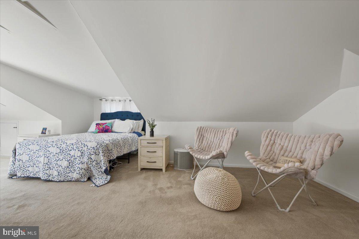 313 Fairview Avenue Moorestown, NJ 08057 - Photo 32 of 47 a bedroom with a bed and chair