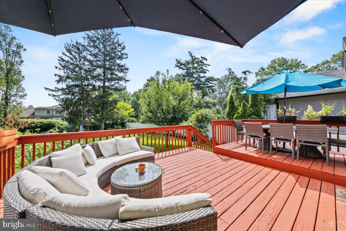 313 Fairview Avenue Moorestown, NJ 08057 - Photo 41 of 47 a view of porch with seating space