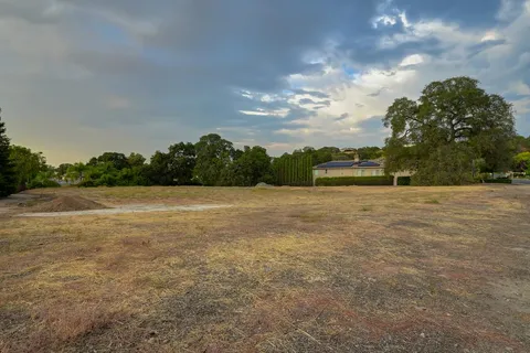 a view of a lake with houses