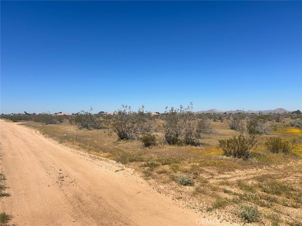 20 Matawan Road Apple Valley, CA 92308 - Photo 4 of 13