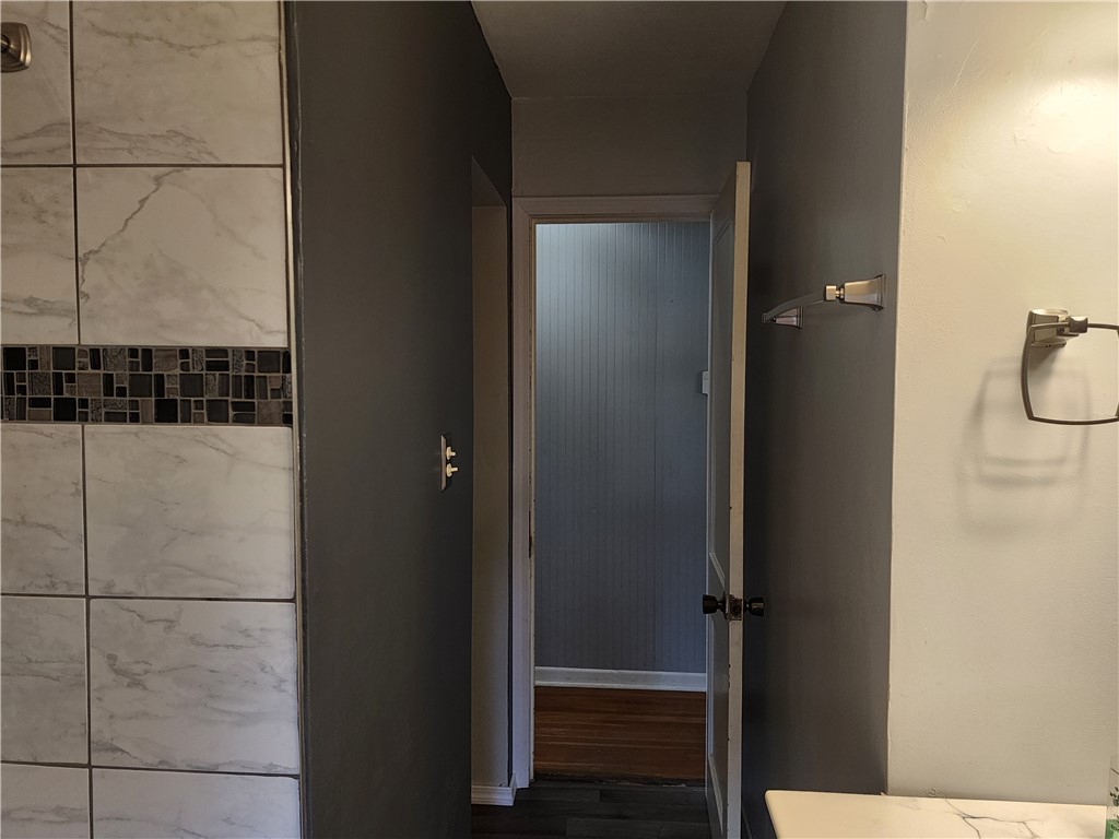 565 North Lake Shore Drive Decatur, IL 62521 - Photo 21 of 35 Gallery Image 21
