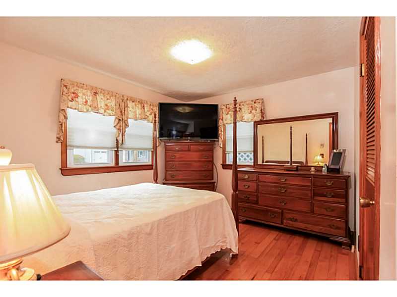 1 Major Arnold Road Narragansett, RI 02882 - Photo 15 of 25 Bedroom.