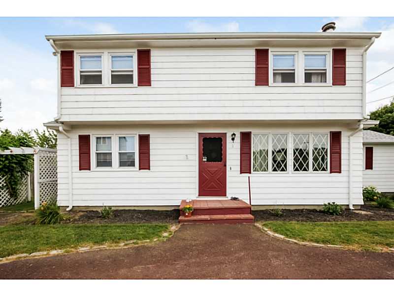 1 Major Arnold Road Narragansett, RI 02882 - Photo 25 of 25 Exterior Front.