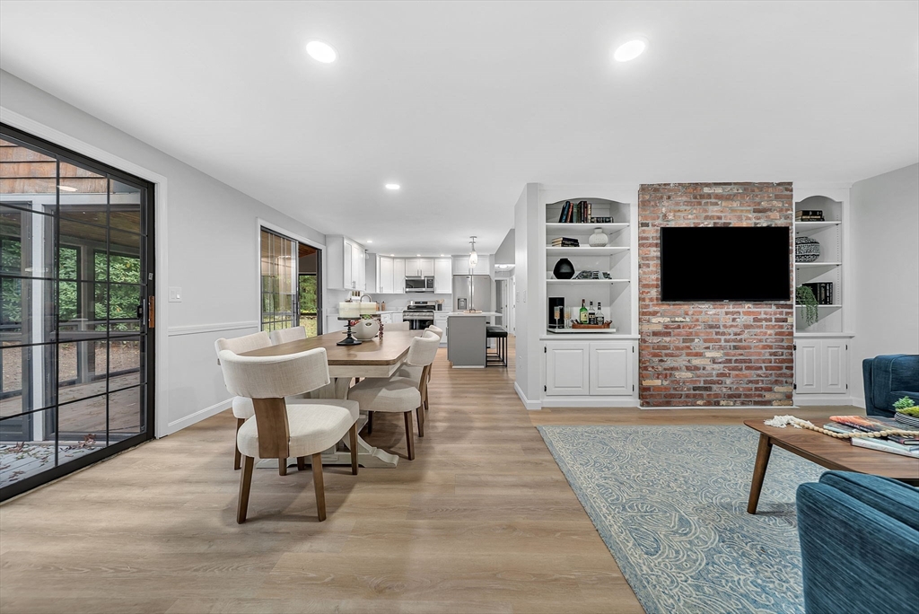 6 Black Oak Road Barnstable, MA 02648 - Photo 3 of 21