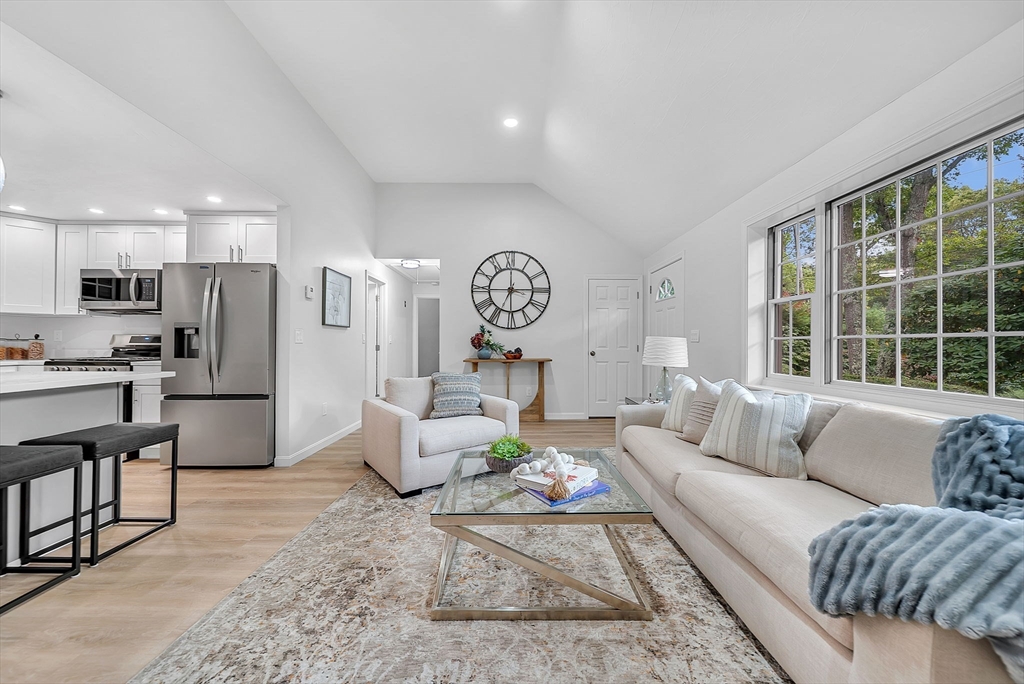 6 Black Oak Road Barnstable, MA 02648 - Photo 7 of 21