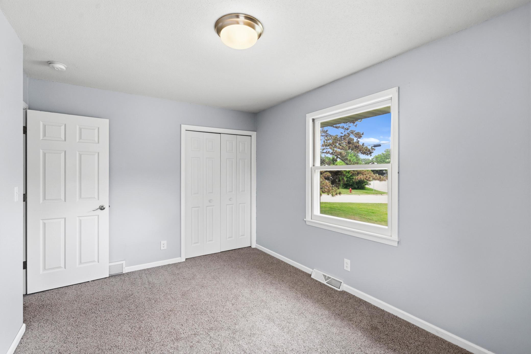 10500 Vessey Road Bloomington, MN 55437 - Photo 21 of 45 Gallery Image 21