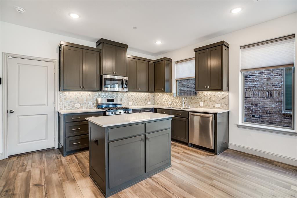 421 Matchbox Street Argyle, TX 76226 - Photo 7 of 25