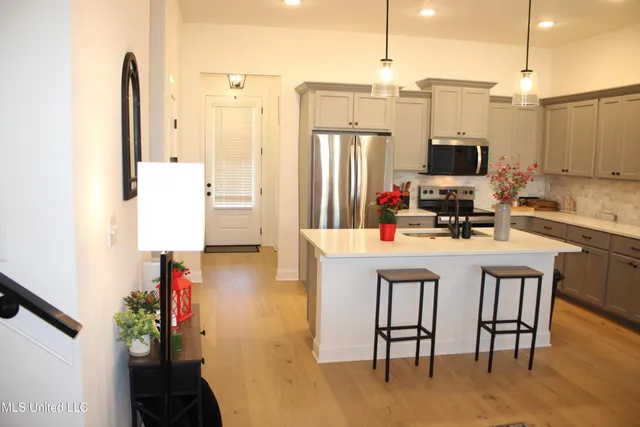 $347,900 | 612 Bolivar Drive, Nesbit, MS 38651