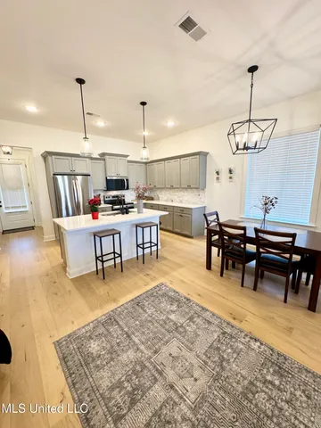 $347,900 | 612 Bolivar Drive, Nesbit, MS 38651