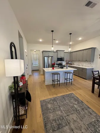 $347,900 | 612 Bolivar Drive, Nesbit, MS 38651