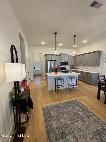 $347,900 | 612 Bolivar Drive, Nesbit, MS 38651