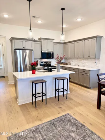 $347,900 | 612 Bolivar Drive, Nesbit, MS 38651