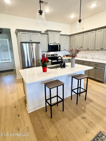 $347,900 | 612 Bolivar Drive, Nesbit, MS 38651