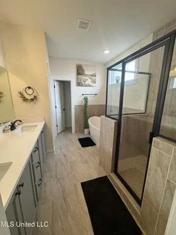 $347,900 | 612 Bolivar Drive, Nesbit, MS 38651