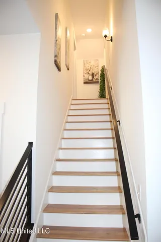 $347,900 | 612 Bolivar Drive, Nesbit, MS 38651