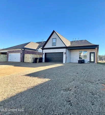 $347,900 | 612 Bolivar Drive, Nesbit, MS 38651
