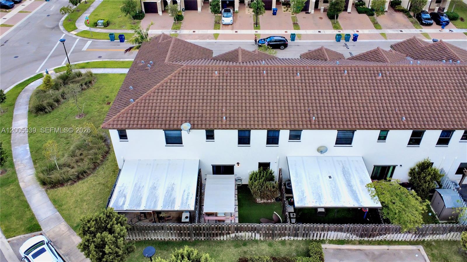 12766 Southwest 229th Terrace Miami, FL 33170 - Photo 31 of 33