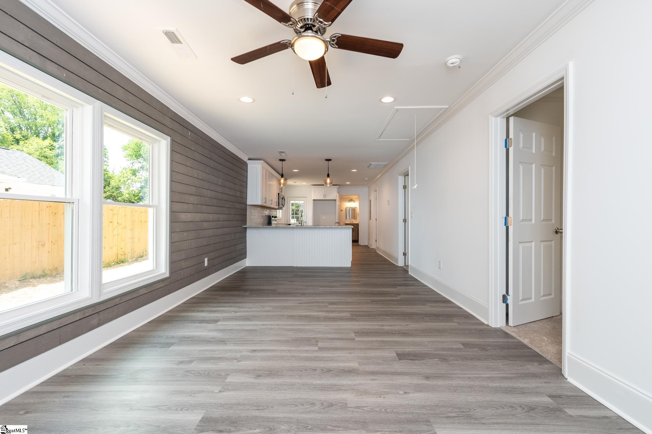 11 Judson Road Greenville, SC 29611 - Photo 3 of 19 Gallery Image 3