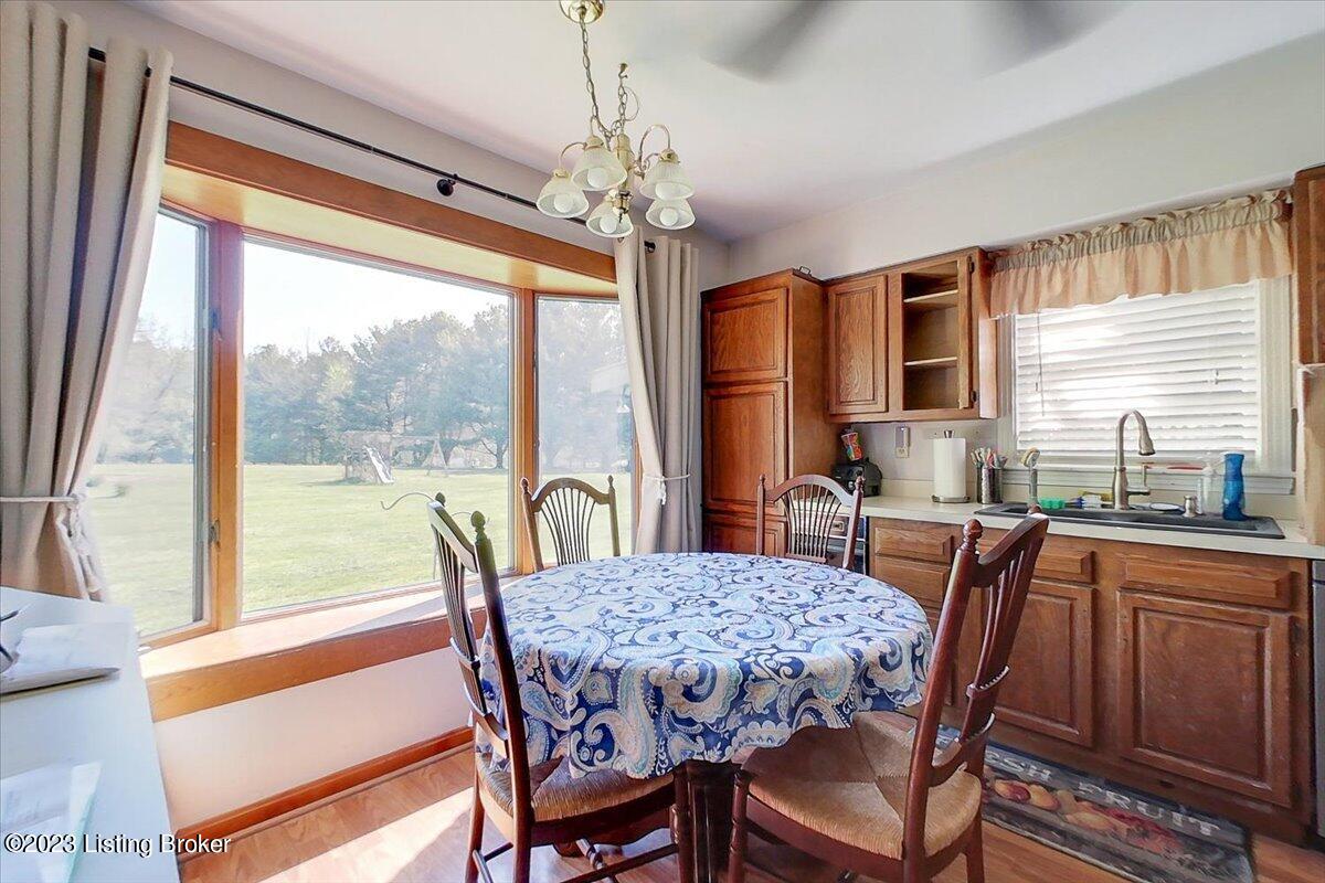 2809 South Winchester Acres Road Louisville, KY 40223 - Photo 11 of 28 36-2809-36