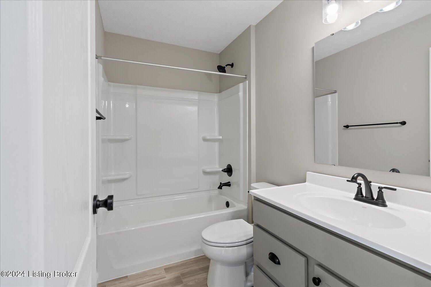 188 Blue Ridge Circle Mount Washington, KY 40047 - Photo 26 of 28 22-Bathroom 2