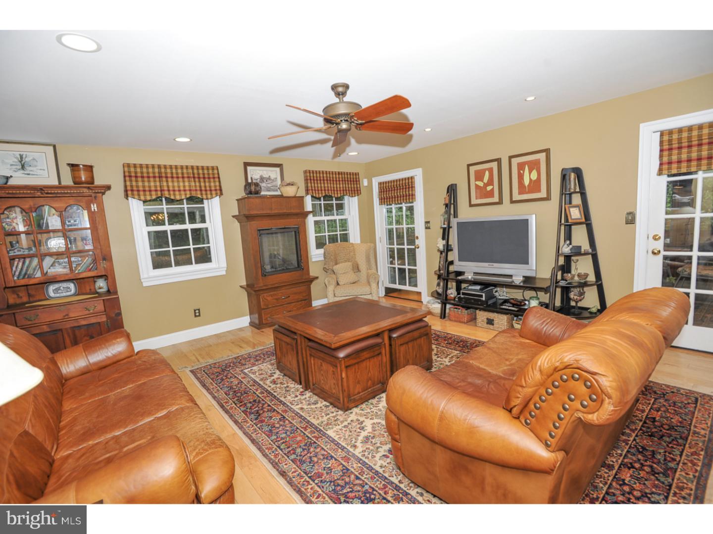 324 Woods Road Glenside, PA 19038 - Photo 15 of 25 Family Room