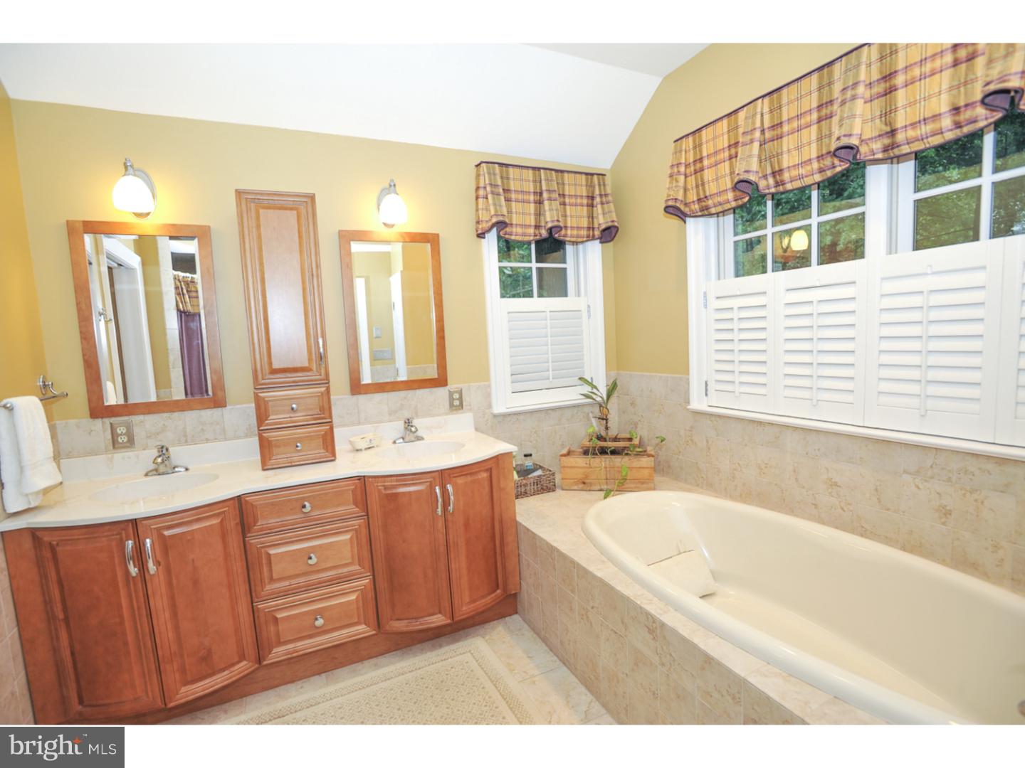 324 Woods Road Glenside, PA 19038 - Photo 19 of 25 Master Bathroom