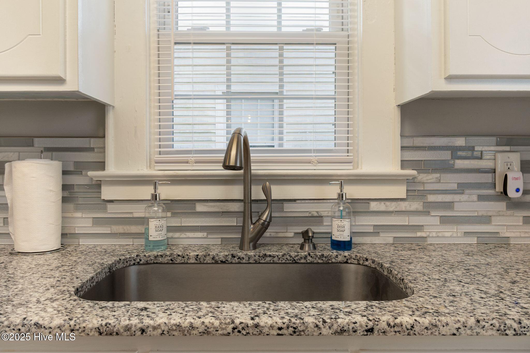 1409 Rhem Avenue New Bern, NC 28560 - Photo 10 of 28 Kitchen