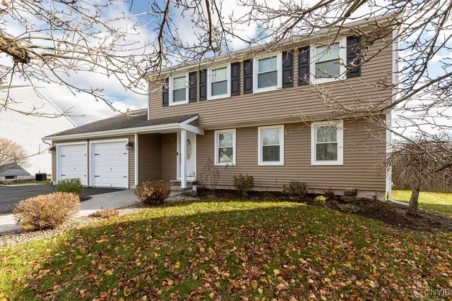 $489,900 | 4251 Mayfair Circle, Clay, NY 13090