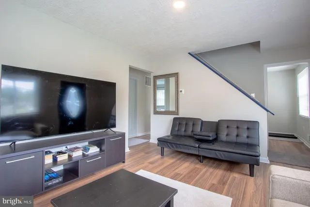 $529,900 | 7924 Manassas Drive, Manassas, VA 20111