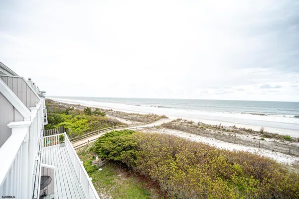 $4,000 | 400 East Brigantine Avenue, Unit 2C, Brigantine, NJ 08203