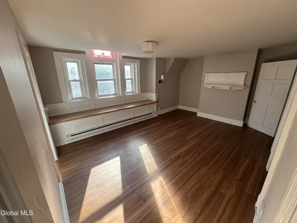 $1,050 | 479 State Street, Unit 7, Albany, NY 12203