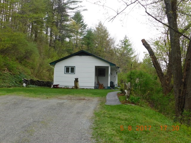 263 Valley Street Springfield, VT 05156 - Photo 11 of 28