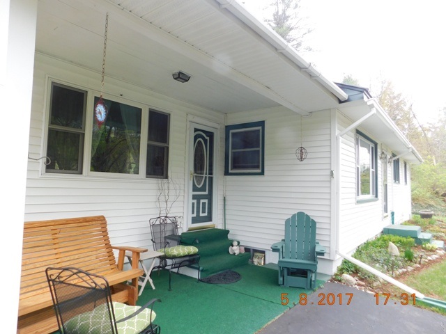 263 Valley Street Springfield, VT 05156 - Photo 10 of 28
