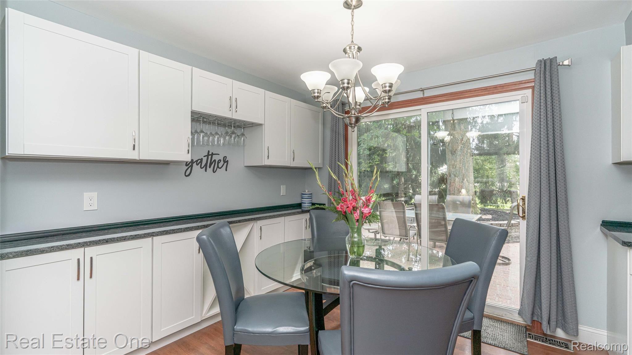 5997 Coppersmith Road Waterford, MI 48327 - Photo 11 of 45 Dining room view 2
