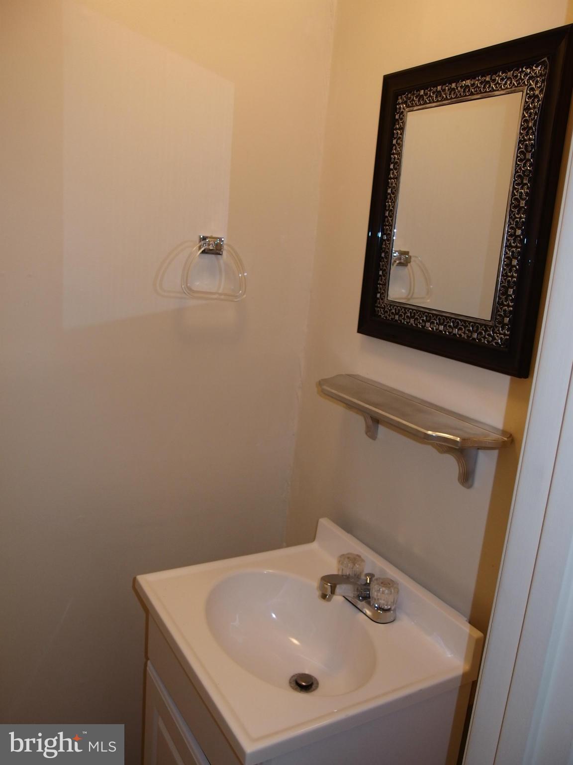 9065 North Laurel Road, Unit B Laurel, MD 20723 - Photo 11 of 12 Interior (General)