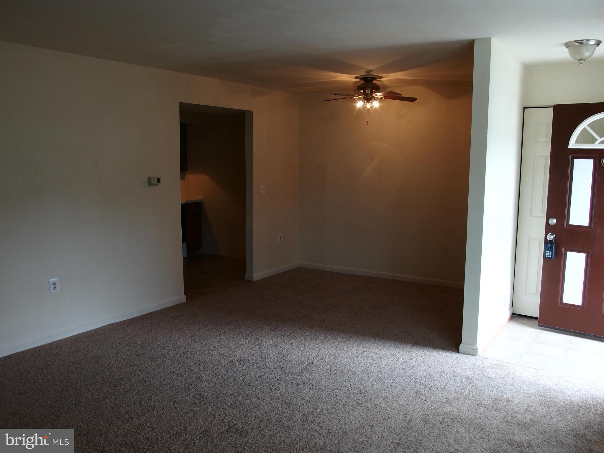 9065 North Laurel Road, Unit B Laurel, MD 20723 - Photo 4 of 12 Living Room